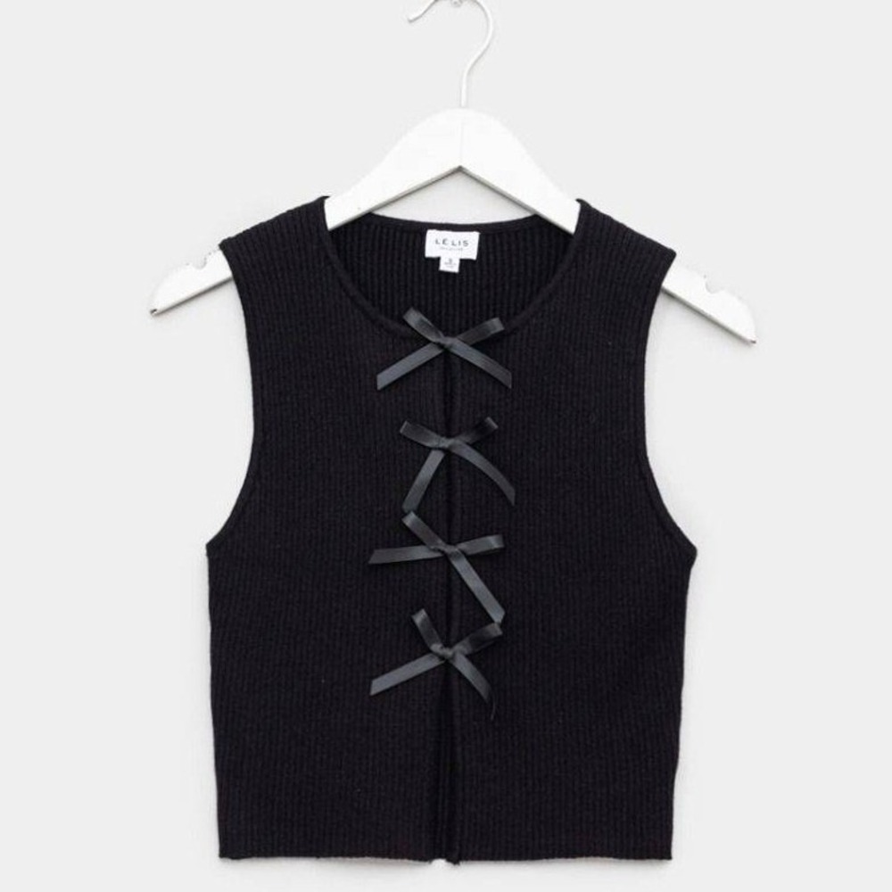 LE LIS Collection Black Ribbed Bow Front Sweater Vest